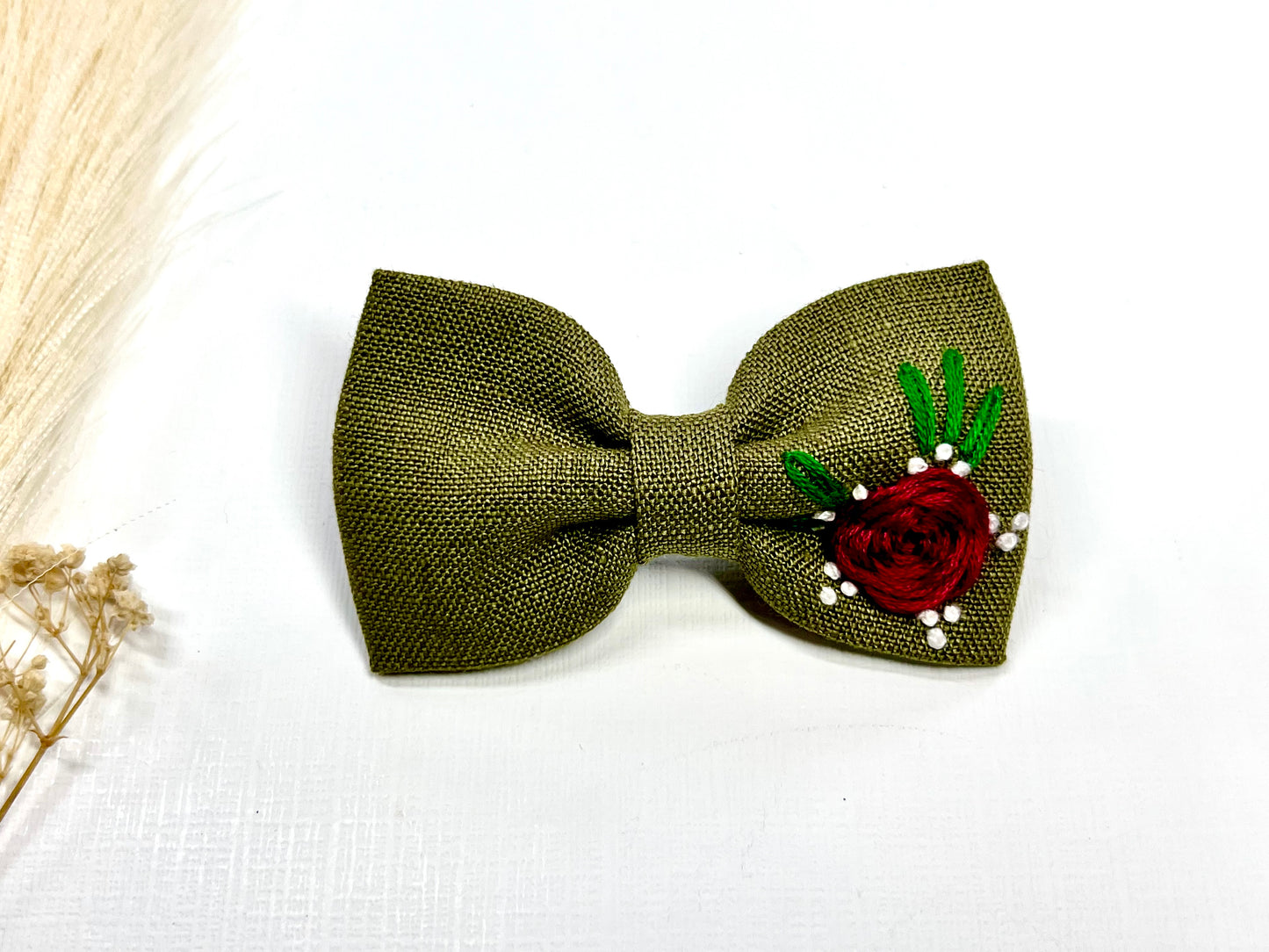 πΈ Hand Embroidered Linen Bow Clips β Girls Hair Clips. Elegance in Every Stitch!