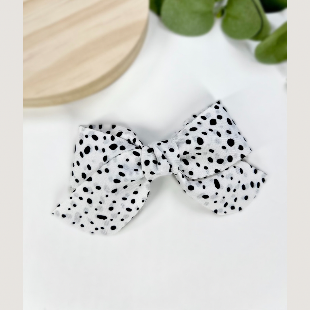 Stylish Polka Dot Hair Bow Collection. Available in 3 Colors. Perfect for all occasions #fabulousuniquecreations