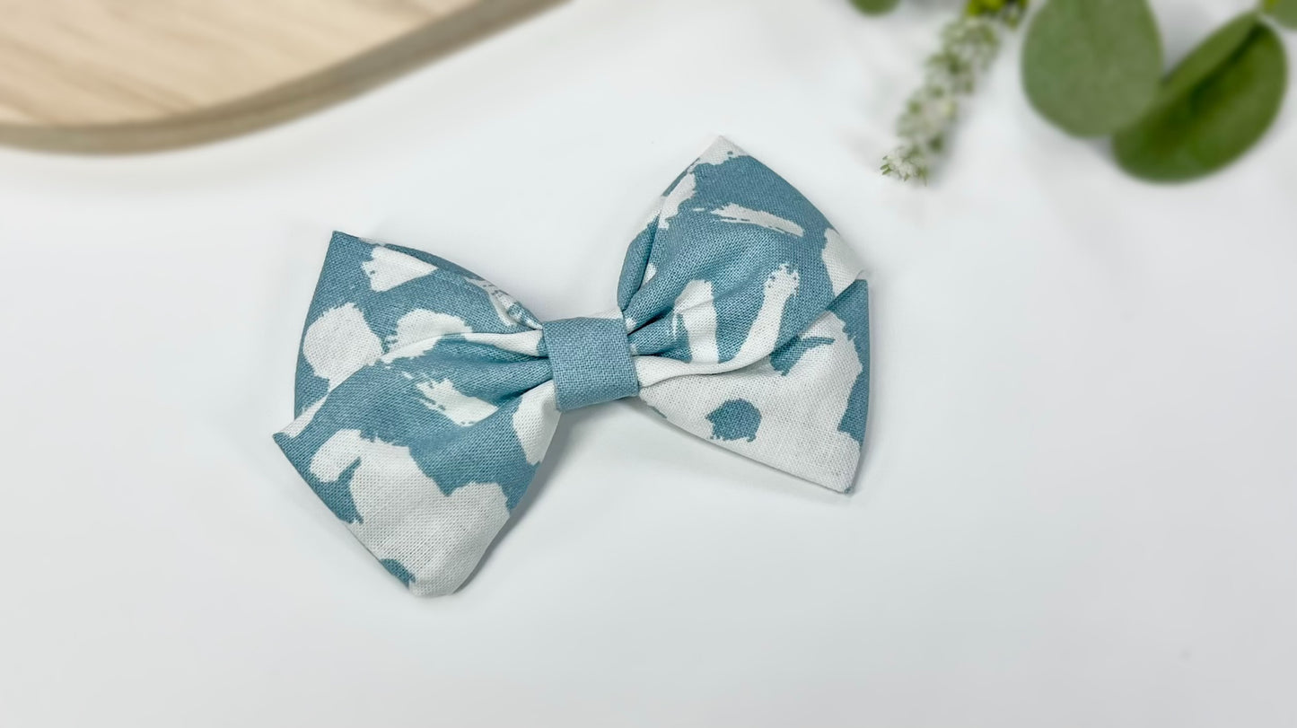 Style meets sustainability! 🌿 These organic cotton hair bows are the perfect blend of elegance and comfort. Available in 5 chic colors, they’re ideal for any occasion.